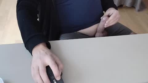 Snapshot of happybugger chatting on 28, 12, 2024 Cum for you online show from 28, 12, 2024