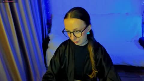 Stephanie online show from 28, 11, 2025