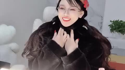 Daisy online show from 25, 2, 2025