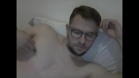 hardboylovemilfmoom online show from 21, 5, 2026