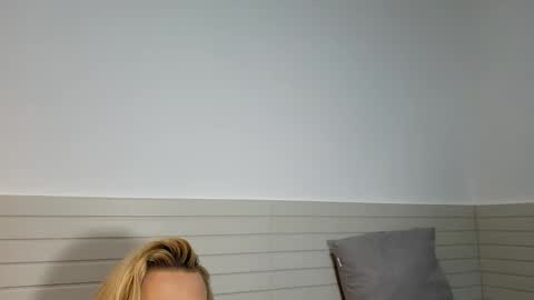 hardcoreslutxx online show from 23, 5, 2026
