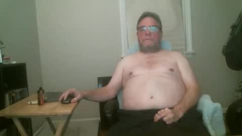 Snapshot of hardmik chatting on 25, 3, 2026 Mik online show from 25, 3, 2026