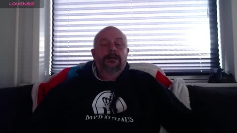Snapshot of hardmrlazy chatting on 23, 12, 2024 MrLazy online show from 23, 12, 2024