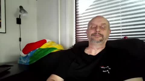 Snapshot of hardmrlazy chatting on 5, 6, 2026 MrLazy online show from 5, 6, 2026