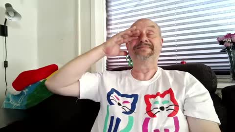 Snapshot of hardmrlazy chatting on 6, 6, 2026 MrLazy online show from 6, 6, 2026