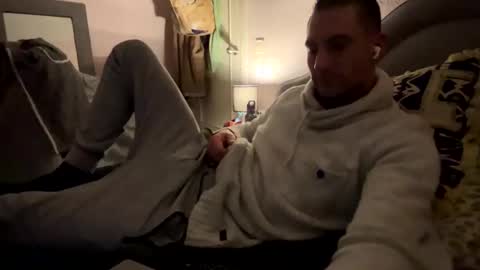 Snapshot of hardnstyle chatting on 17, 1, 2025 HARD AND STYLE online show from 17, 1, 2025