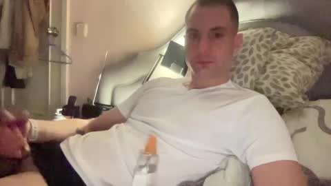 Snapshot of hardnstyle chatting on 4, 3, 2025 HARD AND STYLE online show from 4, 3, 2025