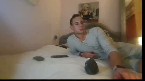 Snapshot of hardnstyle chatting on 28, 9, 2025 HARD AND STYLE online show from 28, 9, 2025