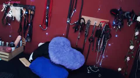 greta online show from 27, 11, 2025