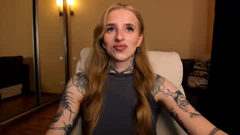 Julia online show from 7, 7, 2026