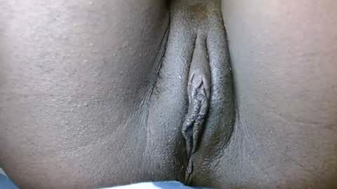 Snapshot of harleys_ebony chatting on 21, 12, 2024 harleys_ebony online show from 21, 12, 2024