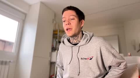 Snapshot of harry_jen chatting on 20, 1, 2025 TAP HERE choise Harry tattoo on chest Jen curls hair online show from 20, 1, 2025