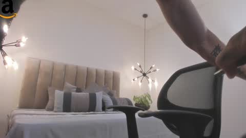 Harry Jones online show from 8, 12, 2024