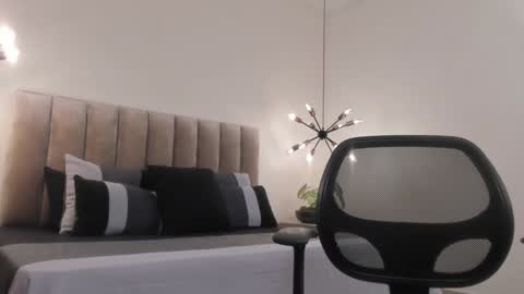 Harry Jones online show from 8, 1, 2025