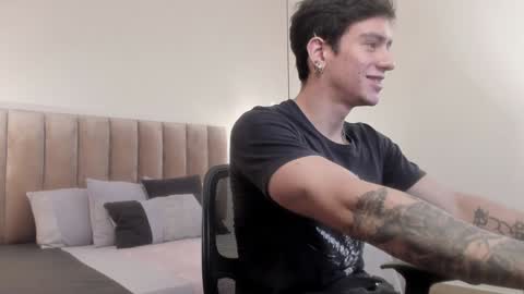 Harry Jones online show from 7, 2, 2025