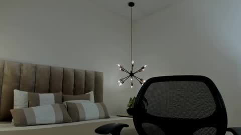 Harry Jones online show from 27, 2, 2025