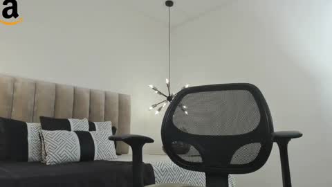 Harry Jones online show from 4, 3, 2025