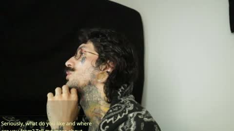 Snapshot of hatsumotokyoto chatting on 19, 1, 2025 More content   2   online show from 19, 1, 2025