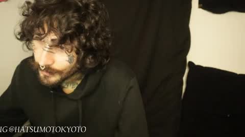 Snapshot of hatsumotokyoto chatting on 21, 2, 2025 More content   2   online show from 21, 2, 2025