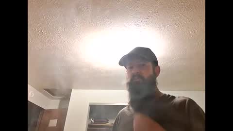 Snapshot of hawktalon007 chatting on 18, 9, 2025 Robert online show from 18, 9, 2025