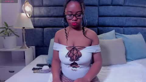 hazel_lanee online show from 29, 6, 2026
