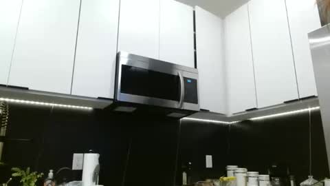 Hazel online show from 25, 4, 2026