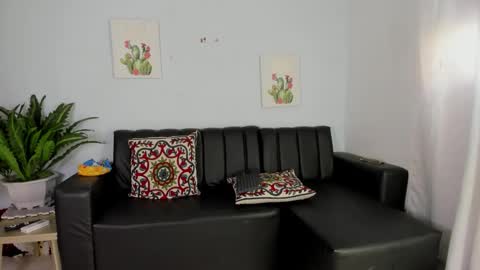 hazel_slim_ online show from 15, 1, 2026