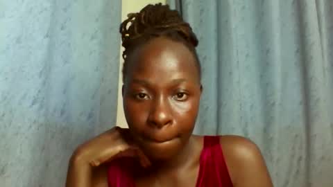 Snapshot of hazel_tess chatting on 17, 11, 2025 hazel_tess online show from 17, 11, 2025