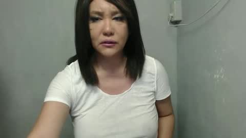 hazelannenatividad3 online show from 17, 5, 2026