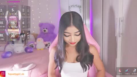 Snapshot of hazelbabee_ chatting on 29, 10, 2025 Lynn online show from 29, 10, 2025