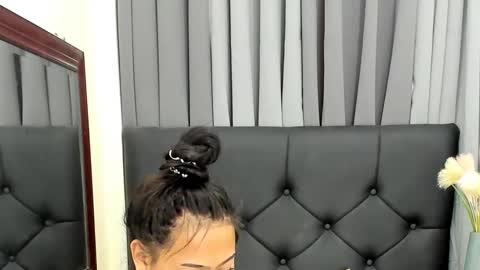 HAZEL MADONNA online show from 26, 2, 2025