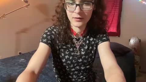 Snapshot of hazelpeppermint chatting on 3, 7, 2026 Hazel online show from 3, 7, 2026