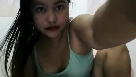 heavenlyeyes69 online show from 3, 1, 2025