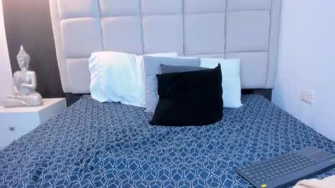 Keira Hecate online show from 18, 2, 2025