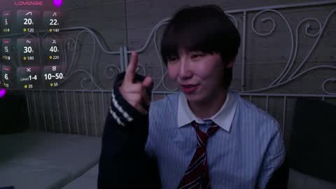 HEEJIN online show from 6, 4, 2026