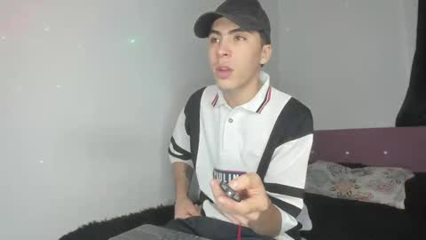 heellboy_ online show from 7, 5, 2026