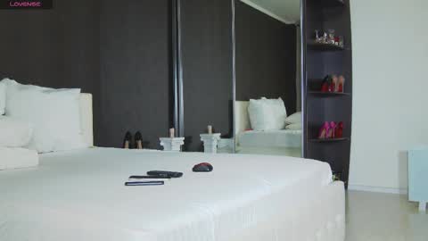 Helen online show from 7, 10, 2025