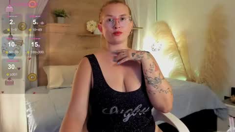 ANTARA REY online show from 6, 3, 2025