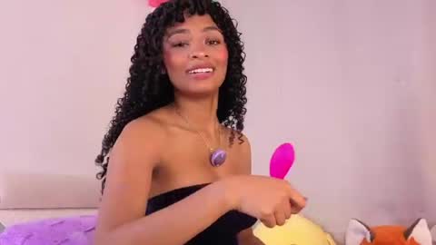 Snapshot of heily_fox chatting on 19, 6, 2026 HEILY online show from 19, 6, 2026