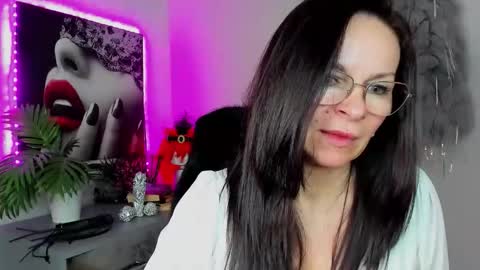 Snapshot of helen_79 chatting on 7, 4, 2026 Helen online show from 7, 4, 2026