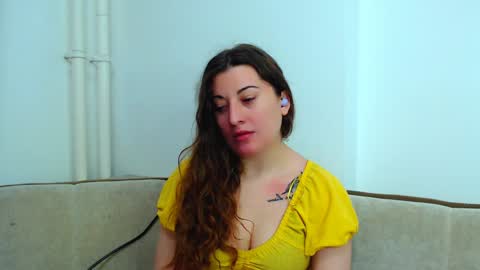 helen_adams_ online show from 10, 12, 2024