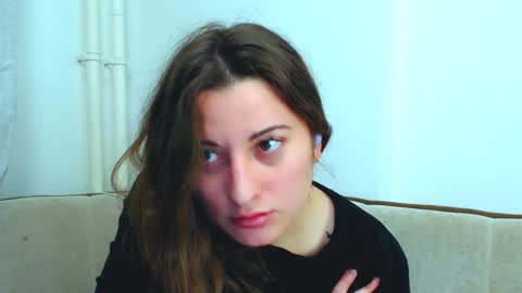 helen_adams_ online show from 17, 12, 2024