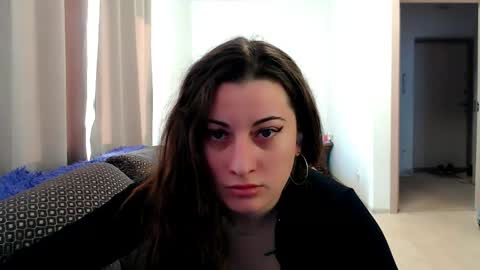 helen_adams_ online show from 10, 5, 2026