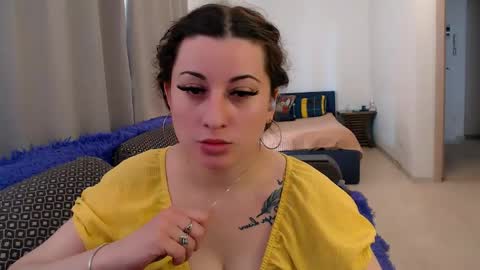 helen_adams_ online show from 27, 5, 2026