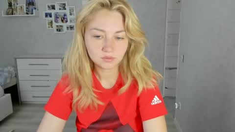 Snapshot of helen_angel_girl chatting on 13, 7, 2026 Helen sven online show from 13, 7, 2026