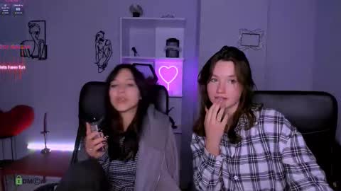 helen_shineee online show from 13, 1, 2026