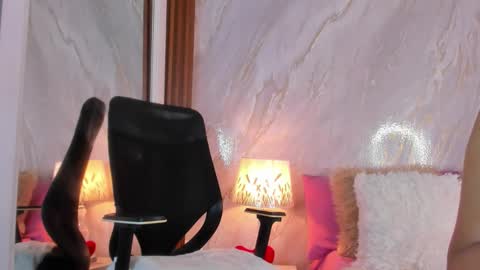 Helena Santos  online show from 26, 2, 2026