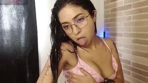 Snapshot of helenacyruss666 chatting on 2, 3, 2026 Only 18 cyrus online show from 2, 3, 2026