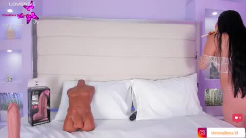 H E L E N A  online show from 8, 9, 2025