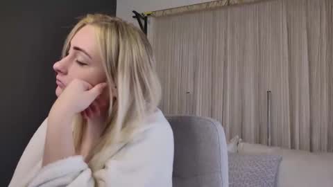 heleneengel online show from 15, 2, 2026